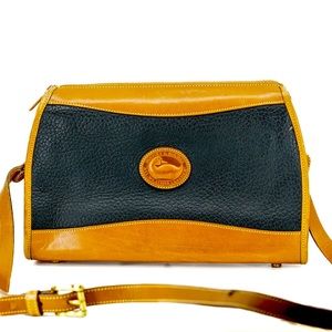 1990s VINTAGE DOONEY & BOURKE classic leather satchel tan and black crossbody